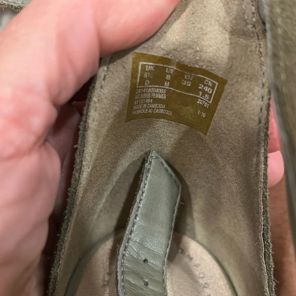 Clark’s Olive Suede Abigail Sun Fringe  Wedge Sandals